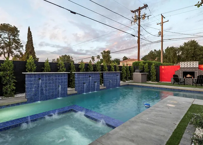 Bella Rosa- Close To Old Town With Pool & Hot Tub Holiday home *