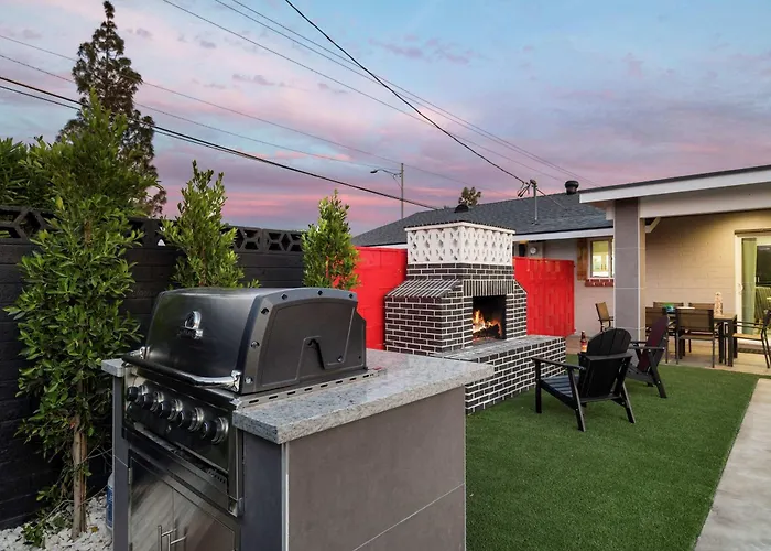 Bella Rosa- Close To Old Town With Pool & Hot Tub