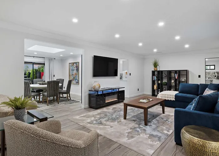 Bella Rosa- Close To Old Town With Pool & Hot Tub